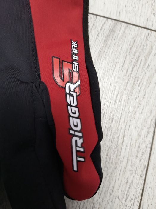 Manusi Leki Trigger Shark schi