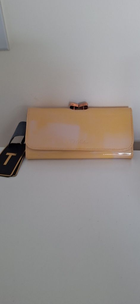 Ted Baker оригинално ново поромоне
