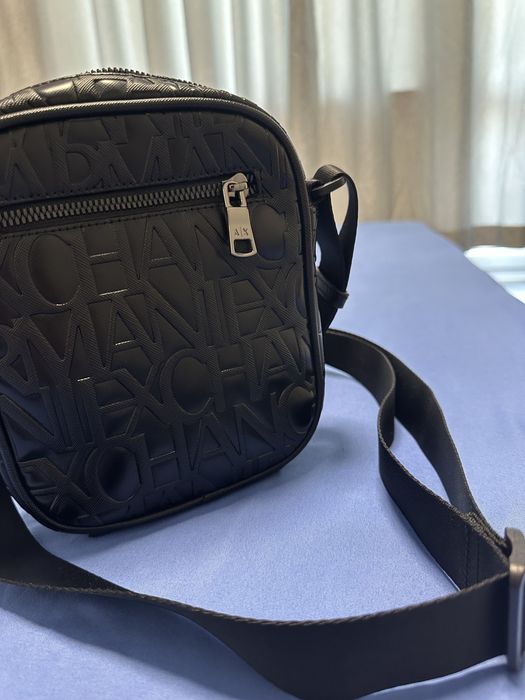 Чанта Armani Exchange