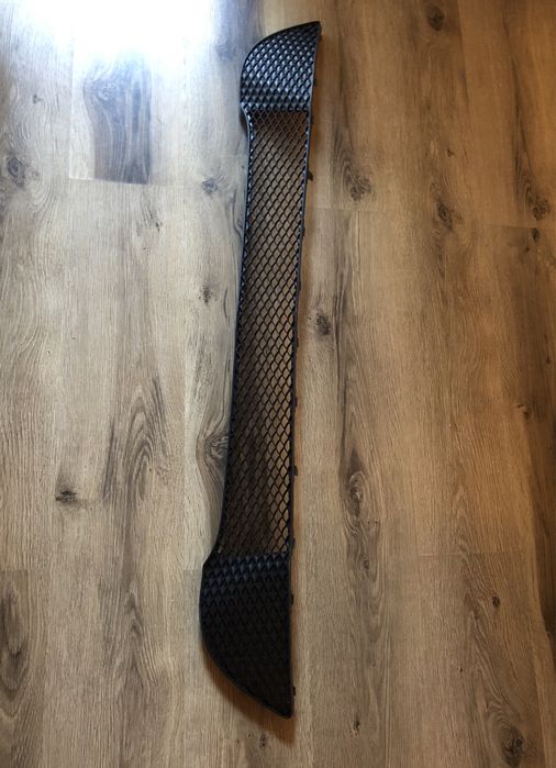 Grila Mercedes bara fata inferioara W176