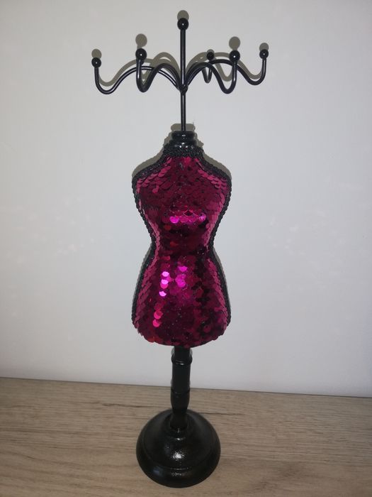 Suport bijuterii De lux / Stand bijuterii silueta