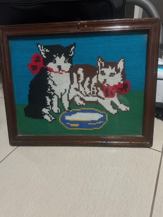 Vând Tablou și 2 Carpete vechii bucata 1.000