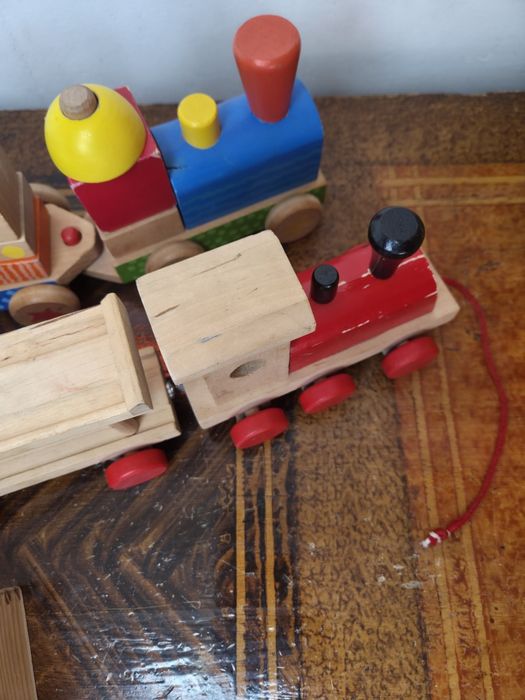 Дърени влакчета ,пъзел