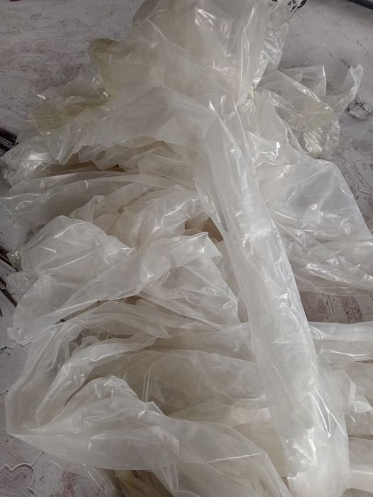 Салфан бор сотилади