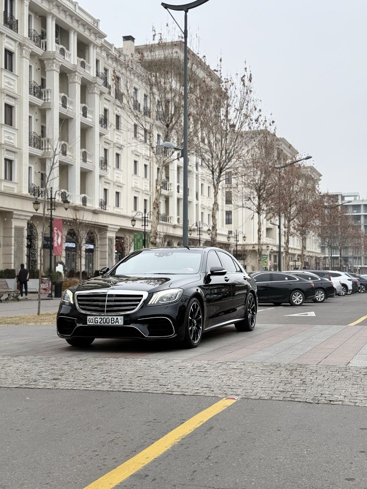 Mercedes Benz W222 S400