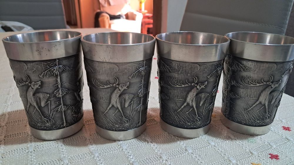 4 pahare mai din staniu cu motive vanatoresti