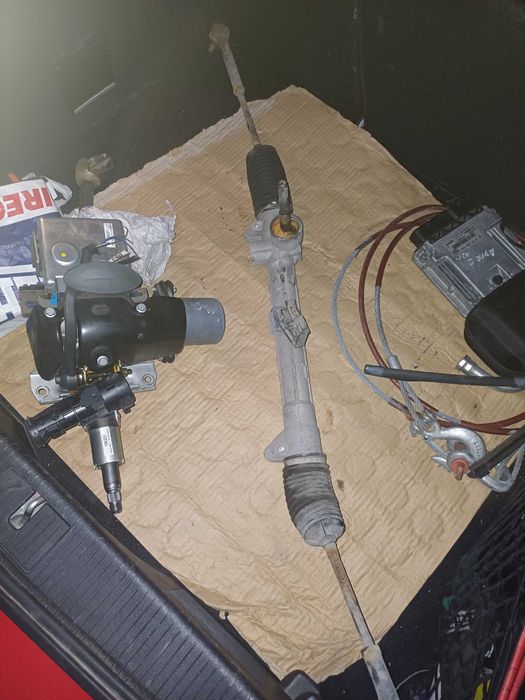 Продаваме хидравлична рейка и кормилна колона за ФИАТ ПУНТО 2006г.