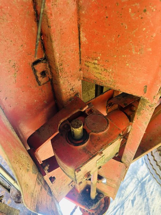 Vand mig de gunoi de 6 tone cu masa hidraulica