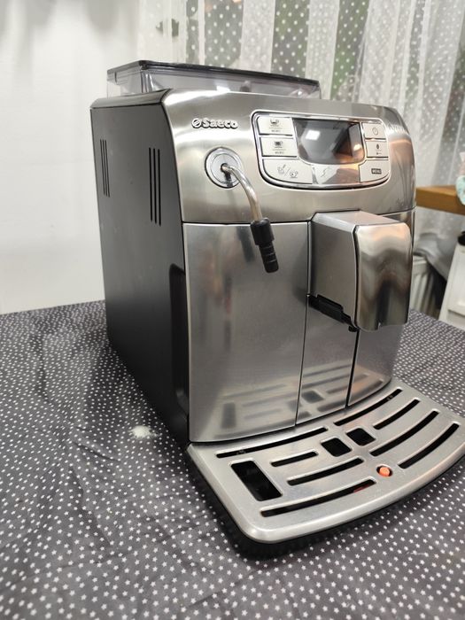 Vând espressor Saeco Intelia Evo