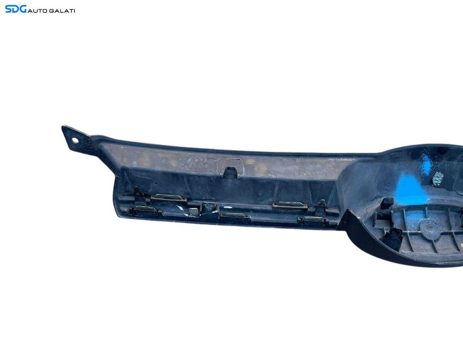 Grila cu Emblema de pe Bara Spoiler Fata Ford Focus 3 2010 - 2015 Cod BM51-BA133-B BM51BA133B [B4634]