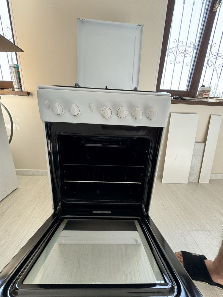 Продается Газовая Плита Indesit