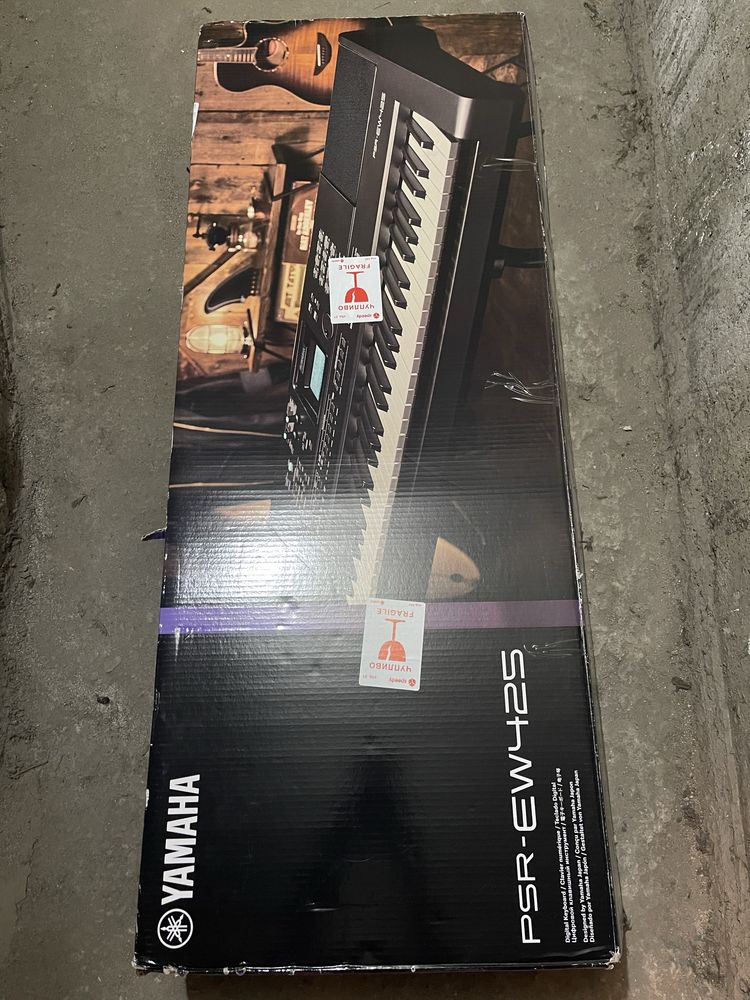 Синтезатор Yamaha PSR-EW425