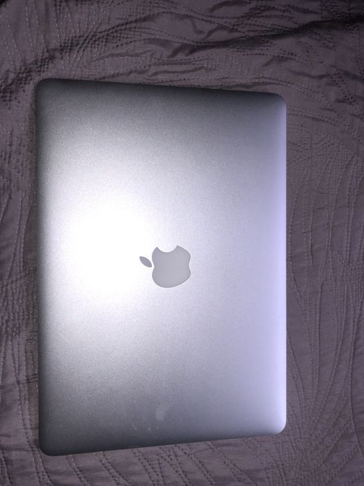 Macbook air 2013 продам на запчасти