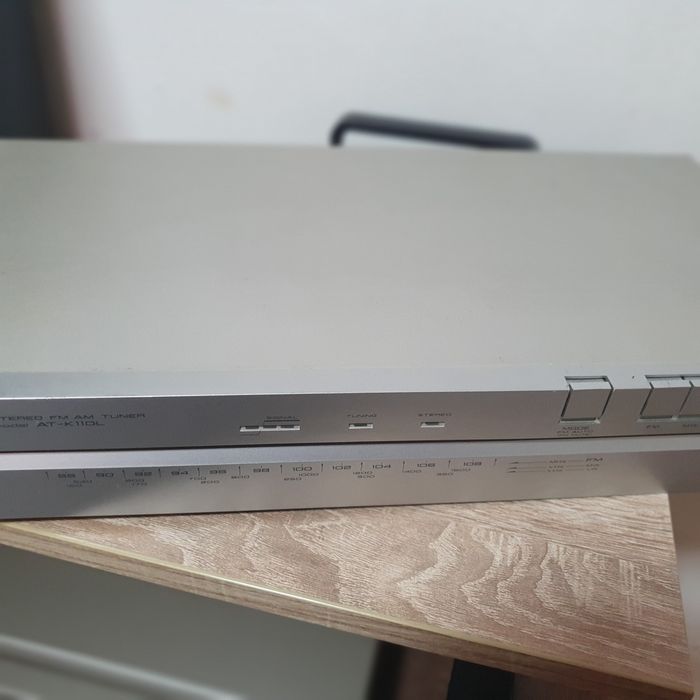 Vând tuner fm Akai și CD player onkio