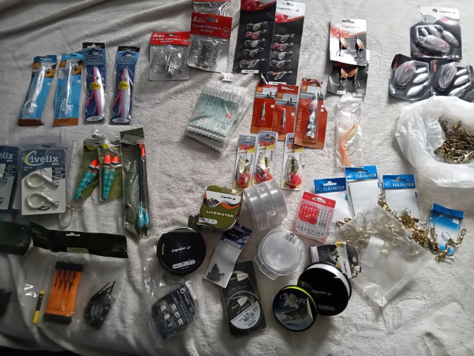 Vând produse pescuit noi cu eticheta, marca Decathlon