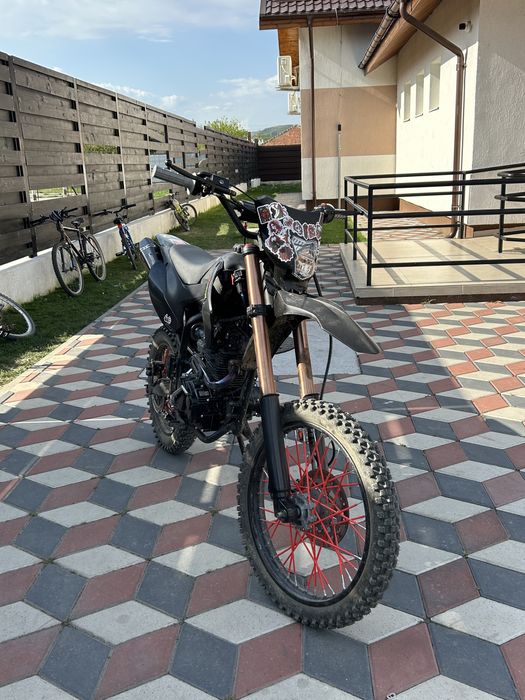 vand sau schimb cross kxd 150cc.