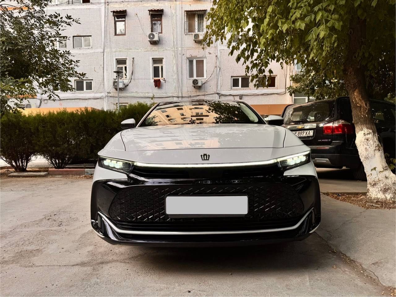 Toyota CROWN, 2023 год, Гибрид, Пробег 12 700км
