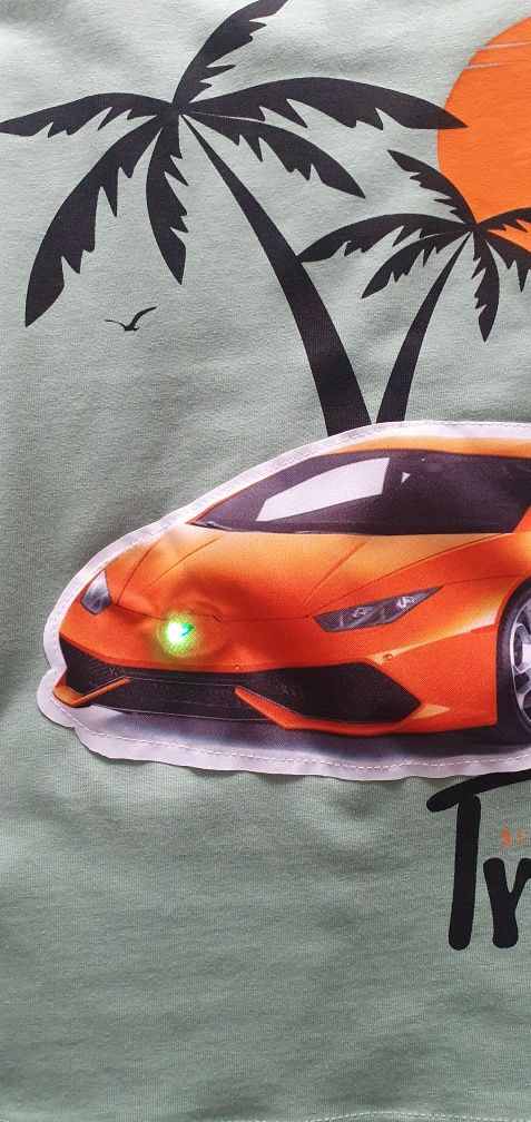 Тениска с кола,светеща