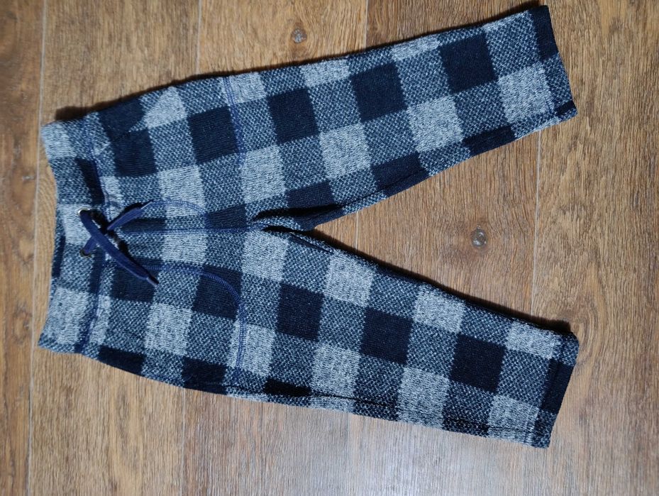 Продам детские штанишки Gap.