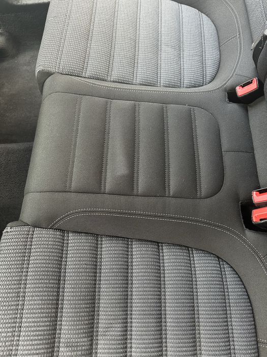 Curațare injecție & extracție, canapele, perne, fotolii, scaune, auto