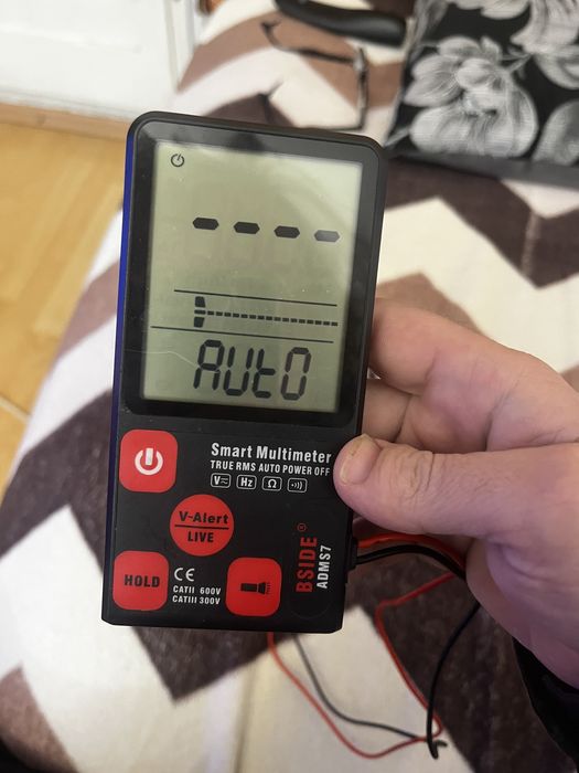 Multimetru Digital cu afisaj mare