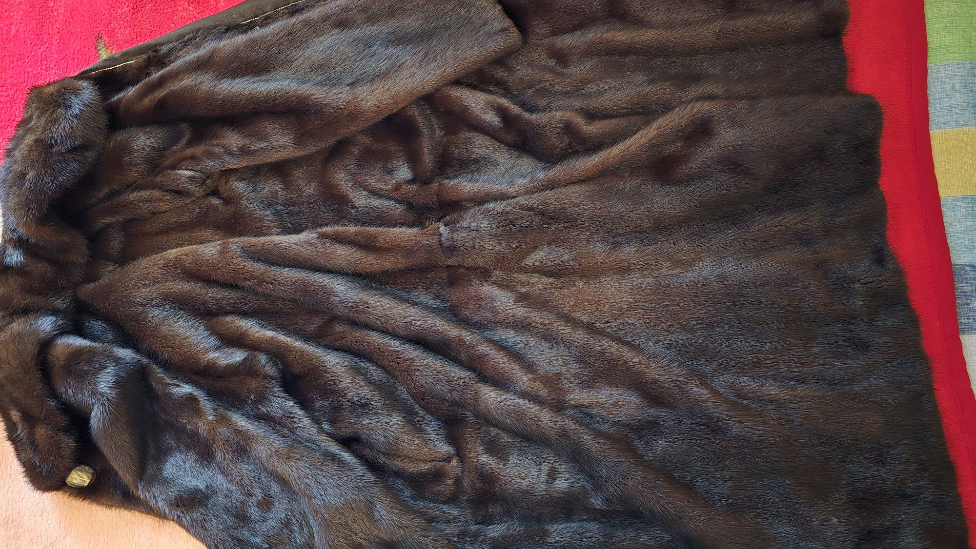 Продаю норковую шубу