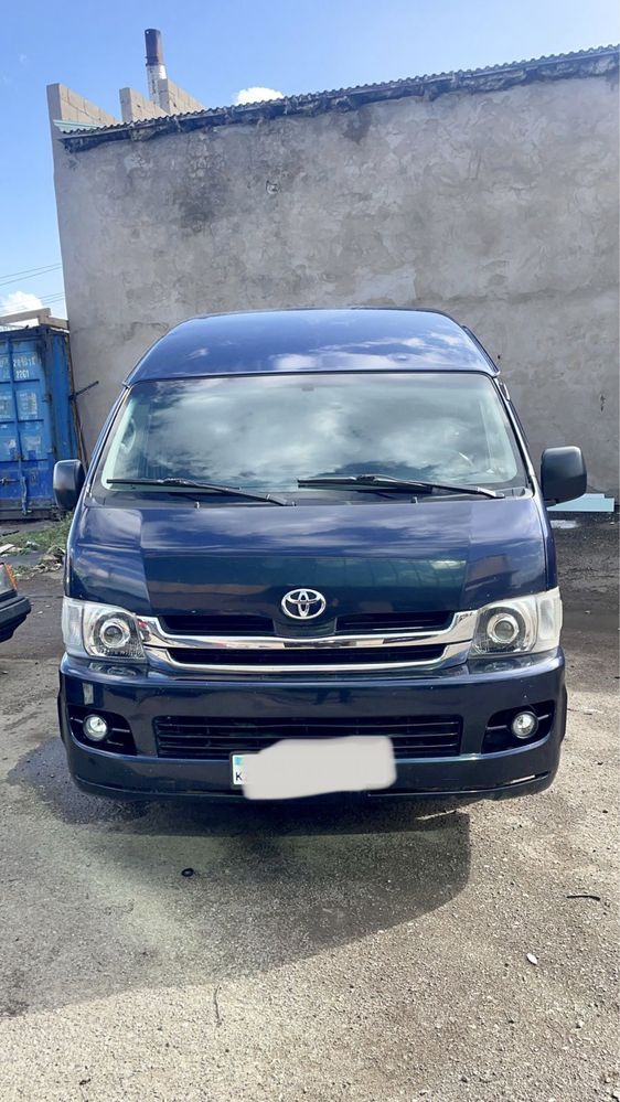 Аренда микроавтобуса Toyota hiace