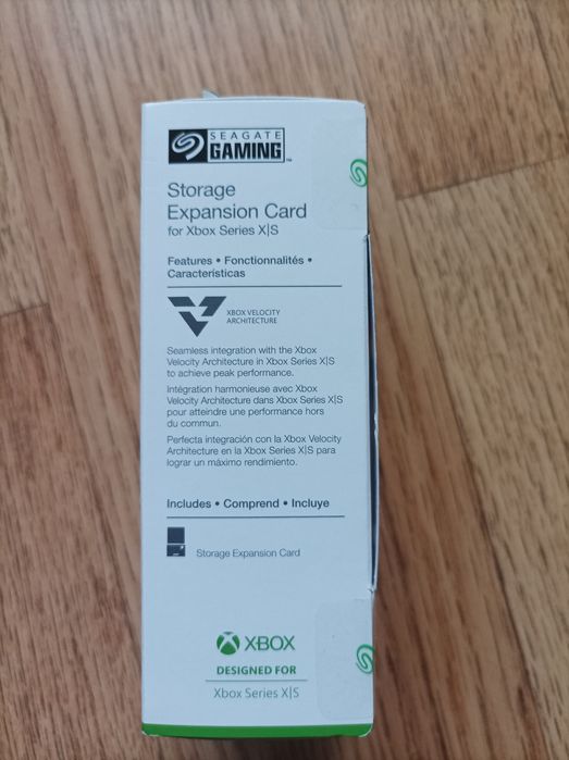 Western Digital Elements 1 TB, & SSD Plus 240 GB