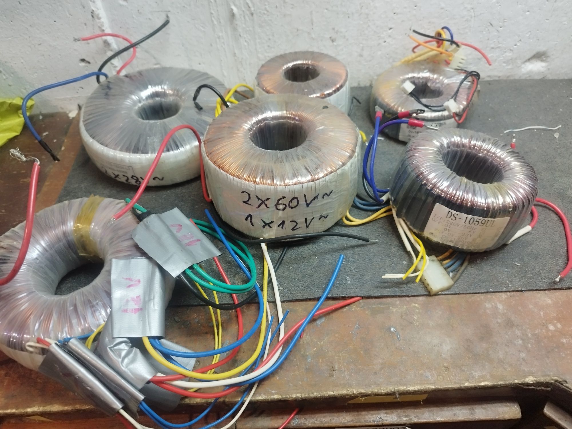 Transformator toroidal cateva modele