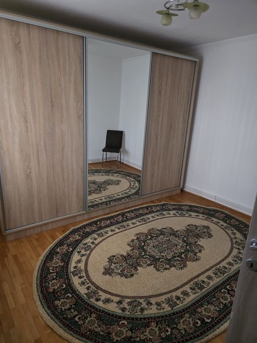 De închiriat apartament 3 camere – Mioveni, Bld. Dacia, zona Rob