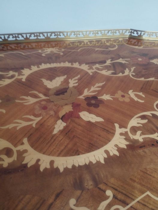 Старинна количка за сервиране с интарзия