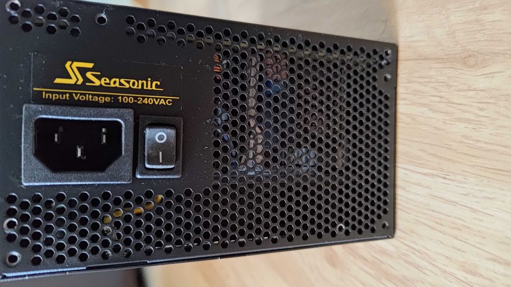 Захранване за PC Seasonic 650W