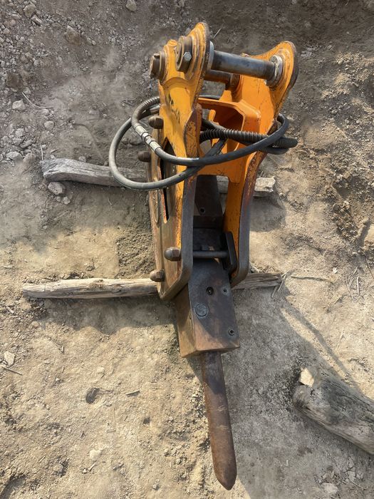 Отбойный молоток для гидравлического экскаватора!