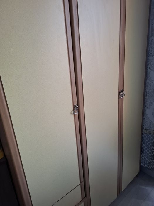 Продам шкаф и комод