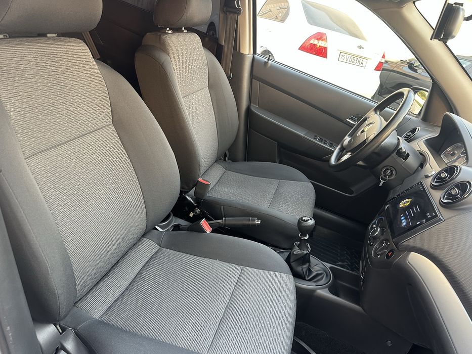 Nexia 3 sotiladi 2020 yil tozza kiraska 54000 km