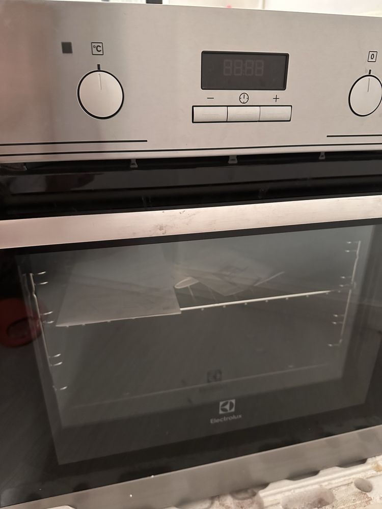 Духовой шкаф Electrolux EZB52410AX