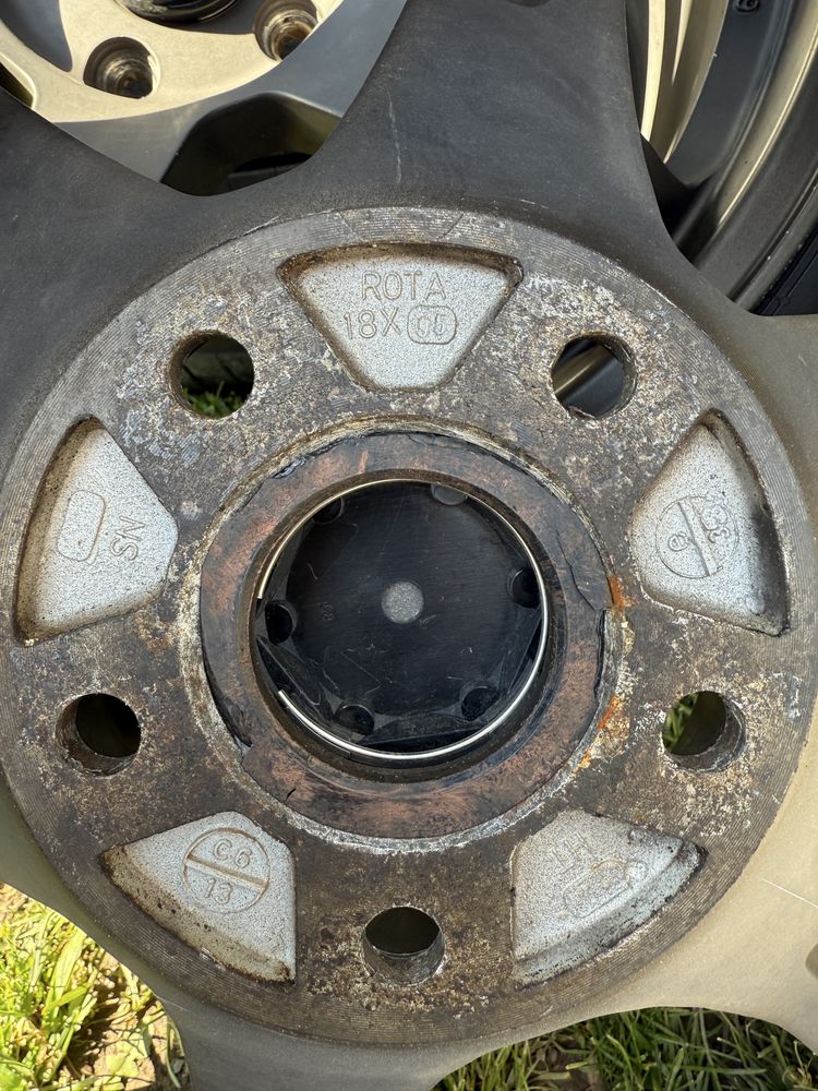 Гуми Bridgestone potenza sport 255/35/18 dot 0723 и джанти Rota drift