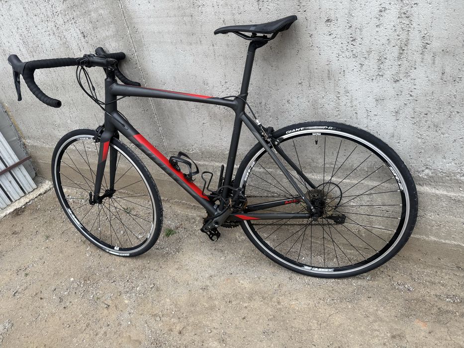 Giant cursuiera tiagra