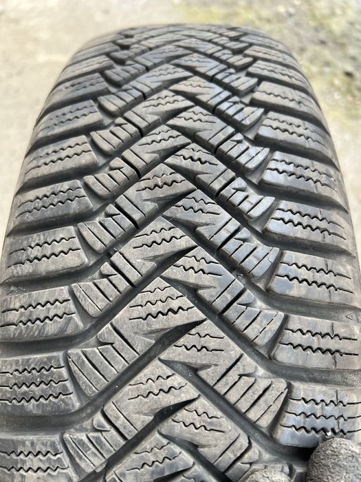 De vanzare anvelope de iarna, marca  Laufenn