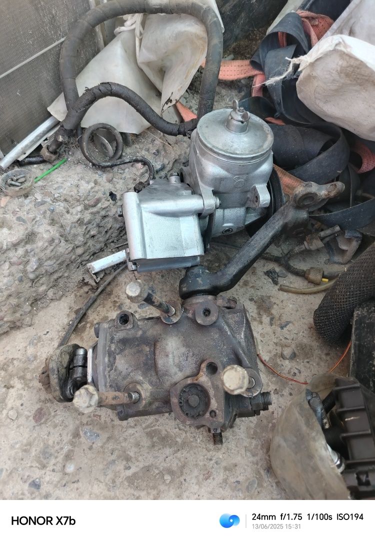 Mersedes 126 va 123 zapchastlari bor