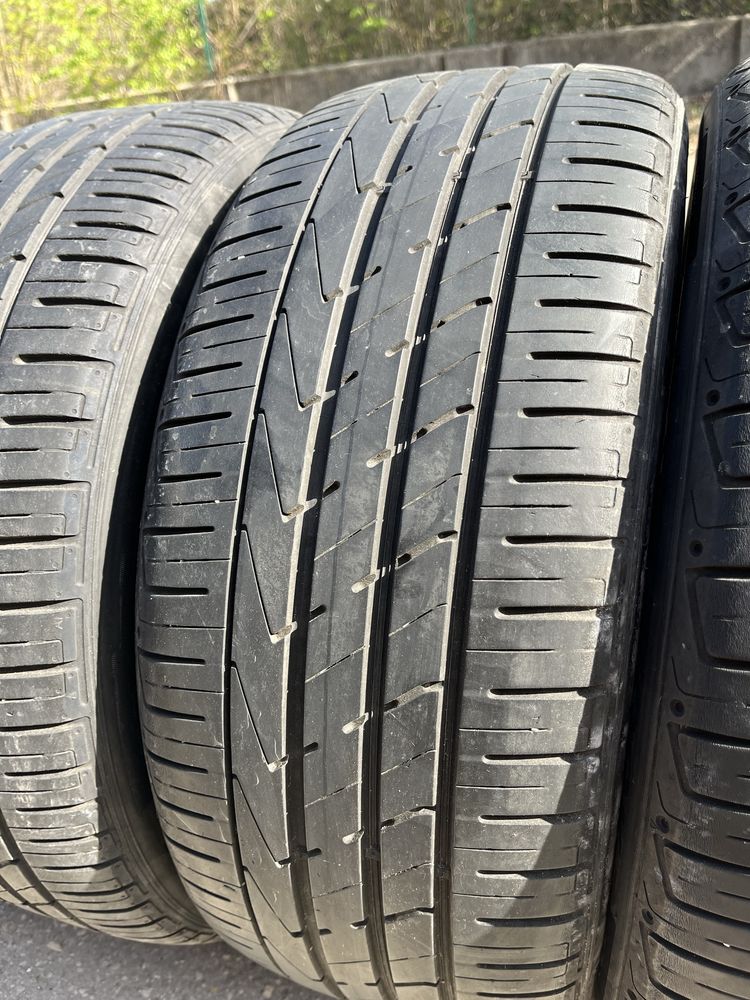 4 бр. летни гуми 235/50/19 Hankook SUV DOT 1421 5,5 mm