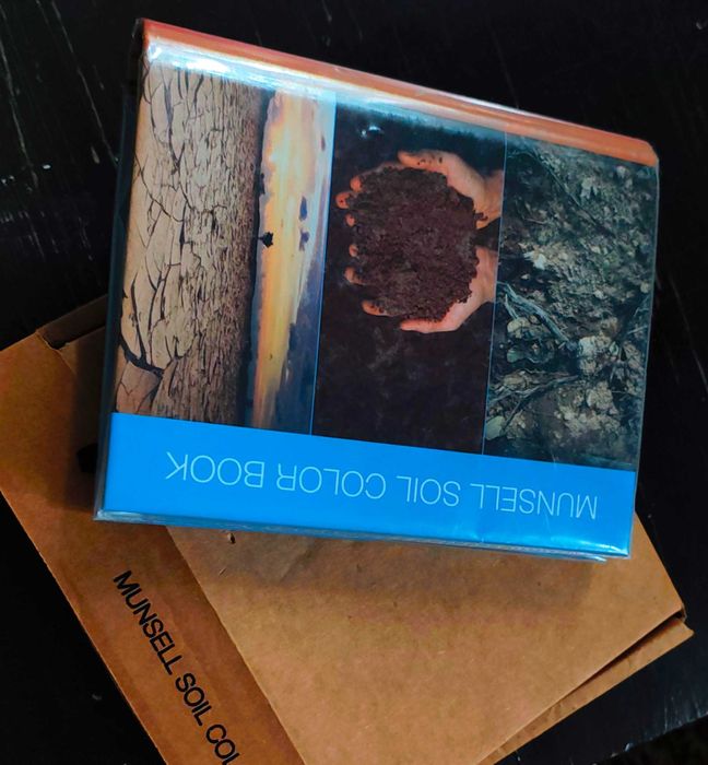 Munsell Soil Color Book  carte profesională pentru  analiza solului