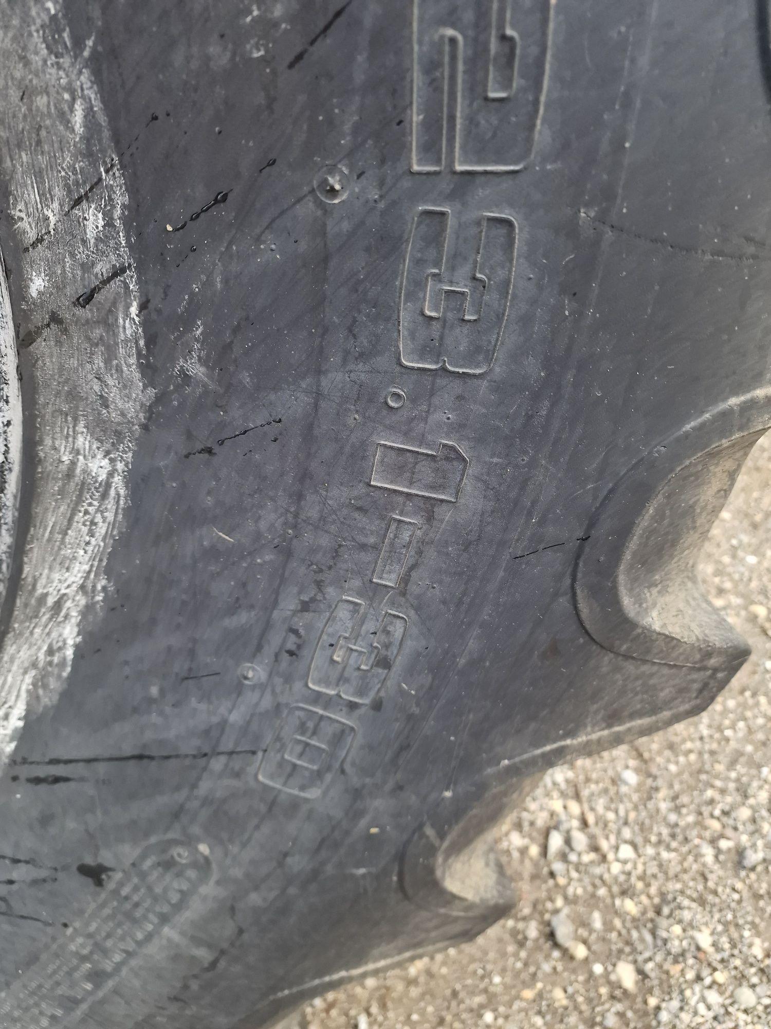 Anvelope combină 23.1R30 Goodyear