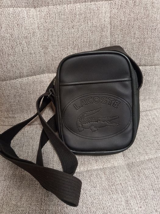 Чантичка през рамо Lacoste