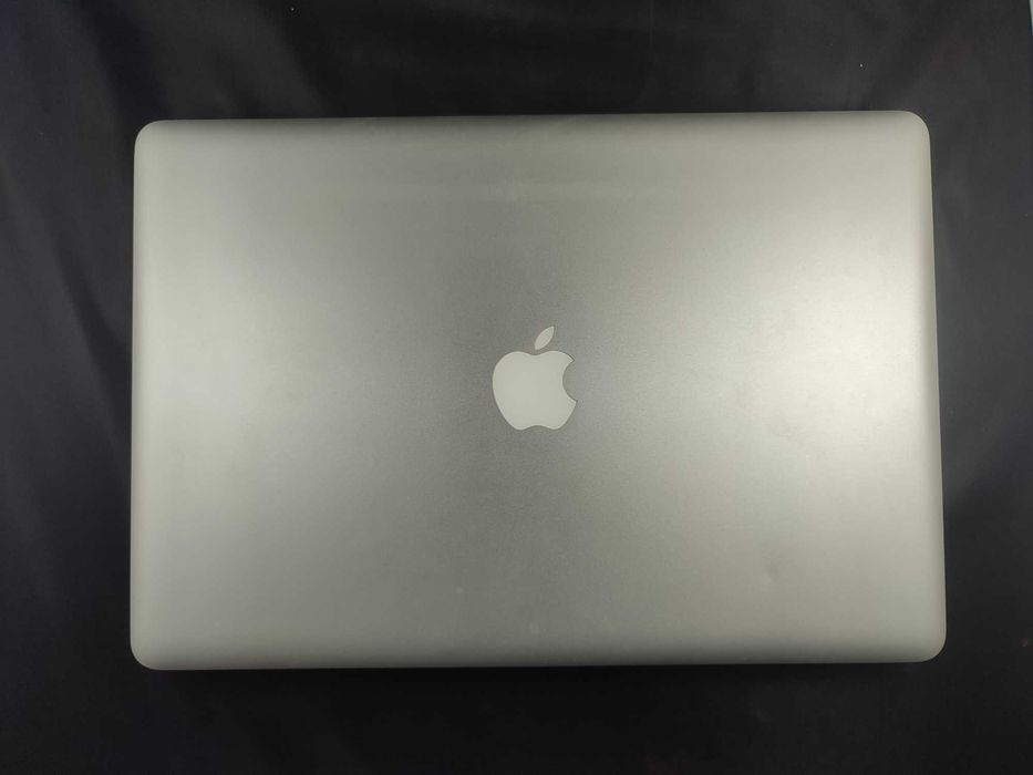 MacBook Pro 15 inch i7 A1286  (anul 2011)