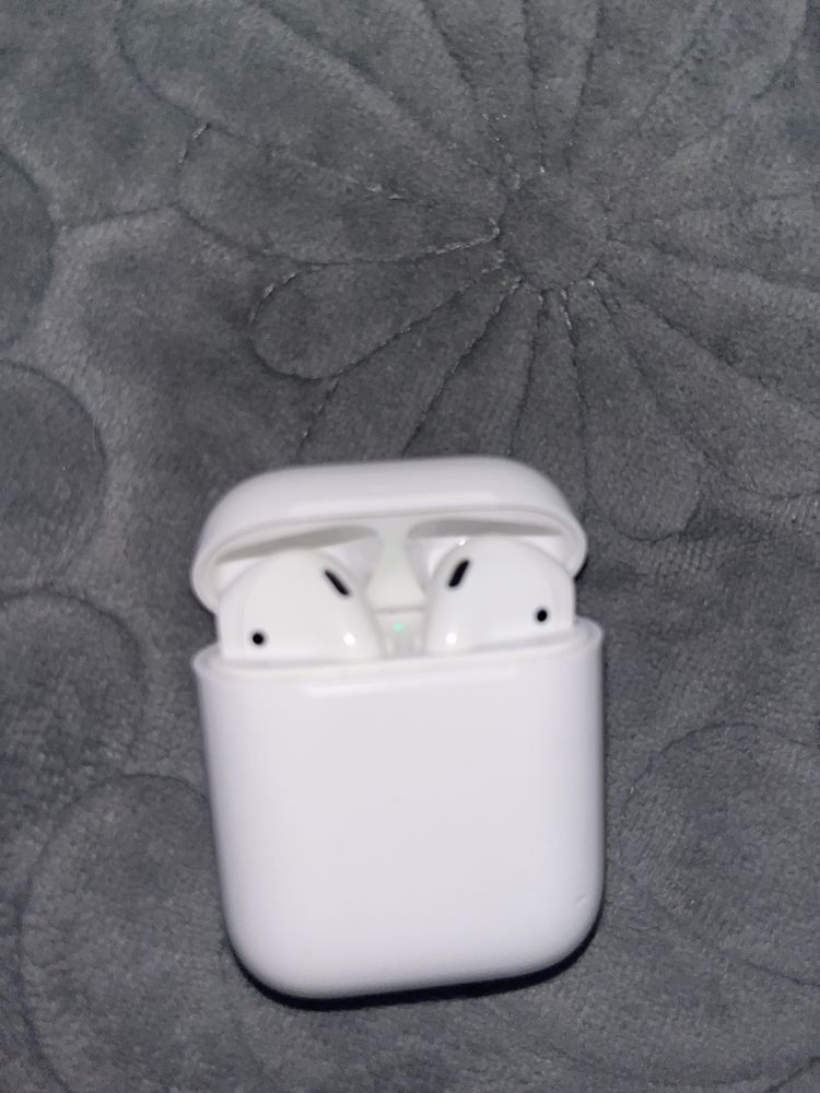 Кейс Airpods 2 Gen. Lightning