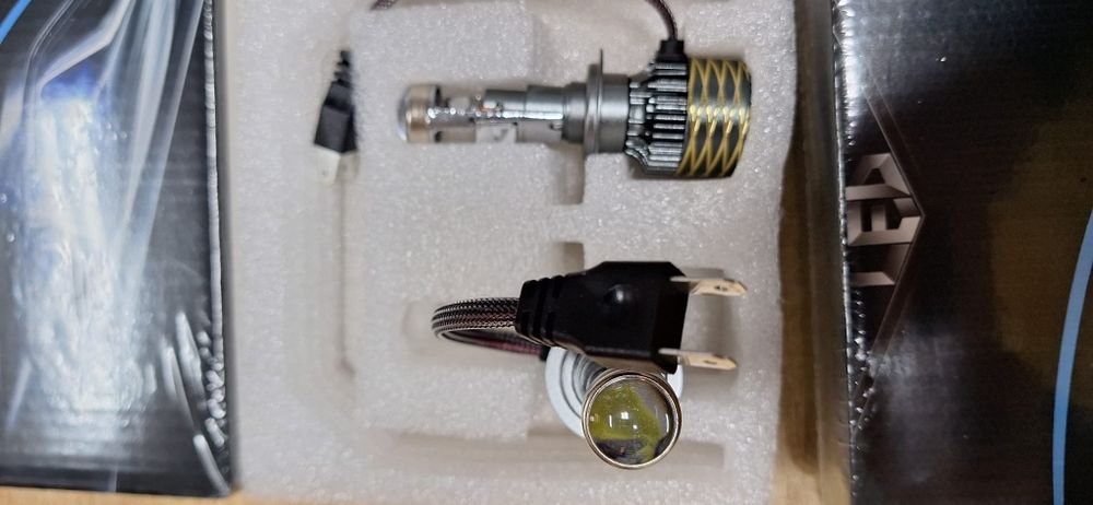 Set becuri led H7 cu lupa canbus