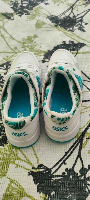 маратонки asics gel-lyte V