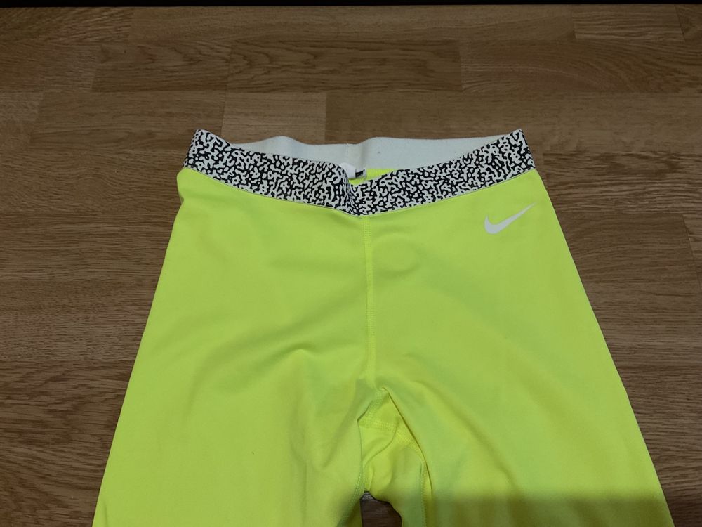 Pantaloni originali Nike dry fit running,sala