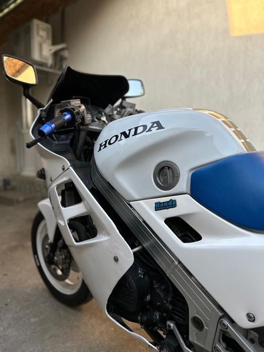 Honda VFR 750 F 1986